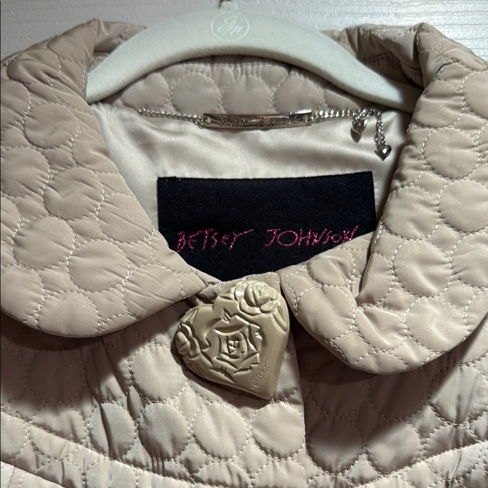 Betsey Johnson Quilted Tan Swing Jacket - Picture 2 of 9